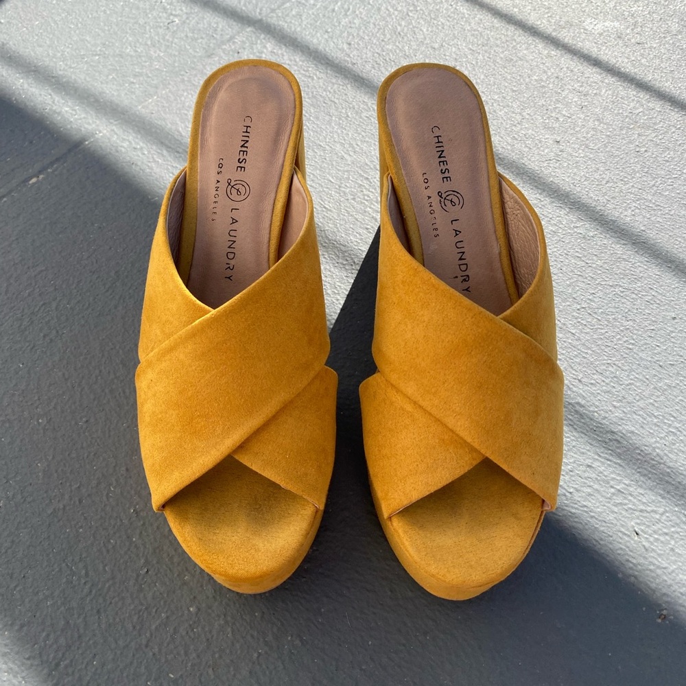 Chinese Laundry Platform chunky heel 6.5 - Picture 2 of 6